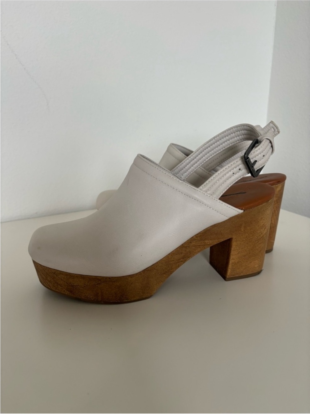 Universal Thread Cream Slingback Wood-Platform Clogs